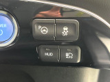 【ヘッドアップディスプレイ】現在の速度や走行情報をデジタル表示で運転席前方のガラスに投影!運転中、目線をずらさず必要な情報を確認できるのでとっても便利で安心!