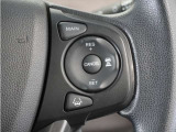 ◆アダプティブクルーズコントロール◆予め設定した車速内でクルマが自動的に加減速。前走車との適切な車間距離を維持しながら追従走行します。【LKAS】車線維持支援システムでステアリング操作を支援。