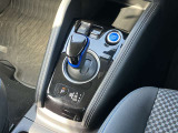 電制シフトです。切り替え操作がスムーズなシフトになります。