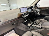 ABS:急ブレーキの車輪ロックを防止。車の安定性と操縦性を確保!