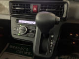 センターパネルにシフトがあるので、お足元も開放され広々とご利用していただけ、左右の移動も楽々です( &acute;&forall;&lsquo; )