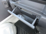収納スペースもたくさんあるので車内の整理整頓もバッチリです!!