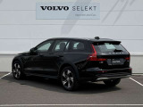 ◆バック/万が一を考え、安全性を重視する方に選ばれているVOLVO車。ドアを開閉するとその重み・厚みに驚くはず