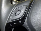 ステアリングスイッチ装備!運転しながら手元でオーディオの操作などができます。