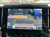 駐車時、後方の映像がモニターで確認できます。駐車が苦手な方にお勧めの機能です。