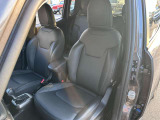 助手席も落ち着いて乗車いただけます。