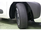 タイヤサイズ 185/65R15。