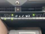 オートエアコンは温度を設定するだけで、自動で風量などを設定してくれます。運転しながら操作も必要ないので、安全性も向上します。