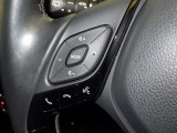 ステアリングスイッチ装備!運転しながら手元でオーディオの操作などができます。