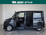 両側パワースライドドア付きだから、狭い駐車スペースなどでの 乗り降りラクラク!小さなお子さまのいるご家庭には嬉しい装備。