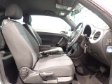 楽な姿勢で座ることが出来るので長時間の運転でも疲れにくいですし体もぶれにくいですよ。