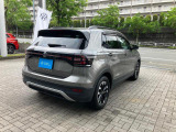 高強度ボディ&times;衝撃吸収構造で、万が一にも備えた安心設計。Volkswagenならではの安全性能です。