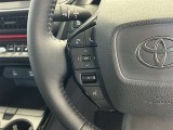 運転中、オーディオの操作をしてて、ハッとしたことはありませんか?ステアリングスイッチは、運転中でもハンドルでオーディオの操作が可能です。安全なドライブをサポートします。