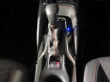 本革巻きシフトノブ&電動パーキングブレーキ