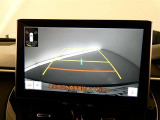 バックガイドモニターで、後方を確認しながら安心して駐車することができます。運転初心者も熟練者も必須の機能ですよ!