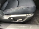 メモリ機能付きのパワーシート搭載!