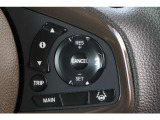 ACC(アダプティブクルーズコントロール)を装備。高速道路走行時に設定した車間距離を保つように適切な加減速を行い、運転者がアクセルやブレーキを操作せずに追従または定速走行出来るよう支援するシステムです