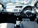 オシャレなインテリアで運転する気分も盛り上がりますよね^^