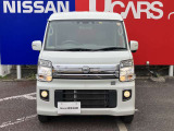 明るく視認性のよいキセノンヘッドライト、夜間の運転も見通し良く安心です!便利なオートライト機能は付け忘れ、消し忘れの防止に役立ちます!トンネルなどでも瞬時に反応してくれます。