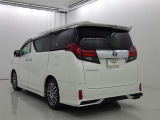 荷物をたっぷり載せて広々ドライビング♪夏でも冬でも、アウトドアやショッピングを思い切り楽しみましょう!