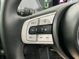 ステアリングにオーディオ操作スイッチが付いています。オーディオ画面に直接タッチしなくても操作が出来ますので、運転に集中できます。