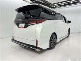 沢山乗れるのがこの車の魅力!2台で移動しないと・・・なんて時もこの車なら1台で!大活躍です♪