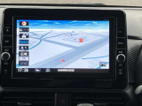 日産純正9インチメモリーナビ(MM321D-L)装備、NissanConnectサービス対応、オペレーター通話や音声対話検索、スマホアプリと連動などに対応した高機能ナビ。