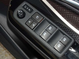 電動格納式ドアミラー・パワーウインドウを装備しています。