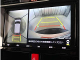 バックガイドモニターで、後方を確認しながら安心して駐車することができます。運転初心者も熟練者も必須の機能ですよ!