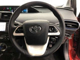 ハンドルは車を運転する上で、ずっと握っている重要なパーツです。手にフィットする物がいいですよね♪