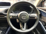 【純正革巻きステアリング】上質な革を使用することで、手にしっかり馴染みとても運転しやすいハンドルです♪
