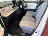 現車をご確認頂ければ、県外のお客様からのお問い合わせも大歓迎!県外登録費用1万円と少々頂戴しておりますが、ご納車はご来店していただければ、それ以上の費用はかかりません。遠方納車もいたします(費用別))