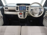 ◆視界広々で非常に運転しやすくロングドライブでも疲れを感じさせないすっきりとまとまったインパネ周りです。