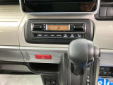 車内快適オートエアコン。大きなダイヤル式で操作性も良好です