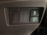 【VSA】ブレーキ時の車輪ロックを防ぐABS、加速時などの車輪空転を抑えるTCS、旋回時の横滑り抑制の3つの機能をトータルに制御!予期しないクルマの挙動の乱れを防ぐ安全装備です♪