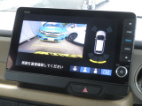 ギヤをRに入れるとナビの画面に後ろの映像が映るリヤカメラ付!後退時の安全確認やコンディションの悪い視界でもカラーバックモニターがドライバーをサポート☆☆☆