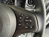 【クルーズコントロール】アクセルペダルを踏まずに一定の車速で走行できます。高速道路など加減速の少ないシーンで非常に便利です。ロングドライブの疲れを軽減してくれます☆車線維持支援システムスイッチも装備♪