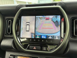 【全方位モニター】リバースに入れた際、車両全体を見渡している映像に切り替わります。また、見通しが悪い場所で便利な前方ワイド映像やすれ違いに便利な助手席側ワイド映像など切り替えが出来ますよ♪
