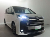 高輝度で点灯速度が速く、しかも消費電力の少ないLEDヘッドライトが装備されています!LEDの明るい光が走行中の視界の確保をサポートして、夜のドライブがより楽しく安全に運転できます♪
