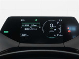 展示車は全てトヨタの車を知り尽くしたエキスパートが基本性能に関わる機能や状態を徹底的にチェックしています。消耗部品の事前交換など法定12ヶ月点検相当の点検・整備を必ず実施しています。