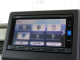 ナビゲーションは純正メモリーナビ(VXM-174VFi)を装着しております。AM、FM、CD、DVD再生、Bluetooth、フルセグTVがご使用いただけます。初めて訪れた場所でも安心ですね!