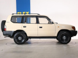 安心のサイドステップ付きのお車です!乗り降り簡単です!