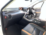 見通しのよいすっきりとした視界で、誰でも運転しやすいです。運転のしやすさは疲れにくさにも繋がりますよ♪
