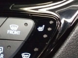 シートヒーター付きです。寒い日も快適なドライブが楽しめます♪