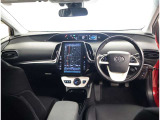 オシャレなインテリアで運転する気分も盛り上がりますよね^^