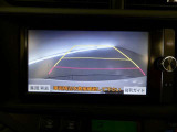 バックガイドモニターで、後方を確認しながら安心して駐車することができます。運転初心者も熟練者も必須の機能ですよ!