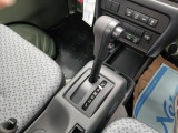 ボディから内装、エアコンまであなたのお車を丸ごとクリーニングする「まるまるクリーン」をご用意。トヨタ車はもちろん、軽自動車、他社車もOKです。