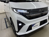 LEDヘッドライトです。デザイン性がよくとても明るいので、夜間の走行や悪天候でも安心です。しかも長寿命!