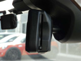 ETC2.0一体型の自動防眩機能付きバックミラー!後続車のヘッドライトの眩しさを自動で軽減してくれます!