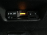 ハンドルの左下にETC2.0がついています。高速道路の料金所の通過も楽々です。 カードの取り出しもしやすい場所についています。